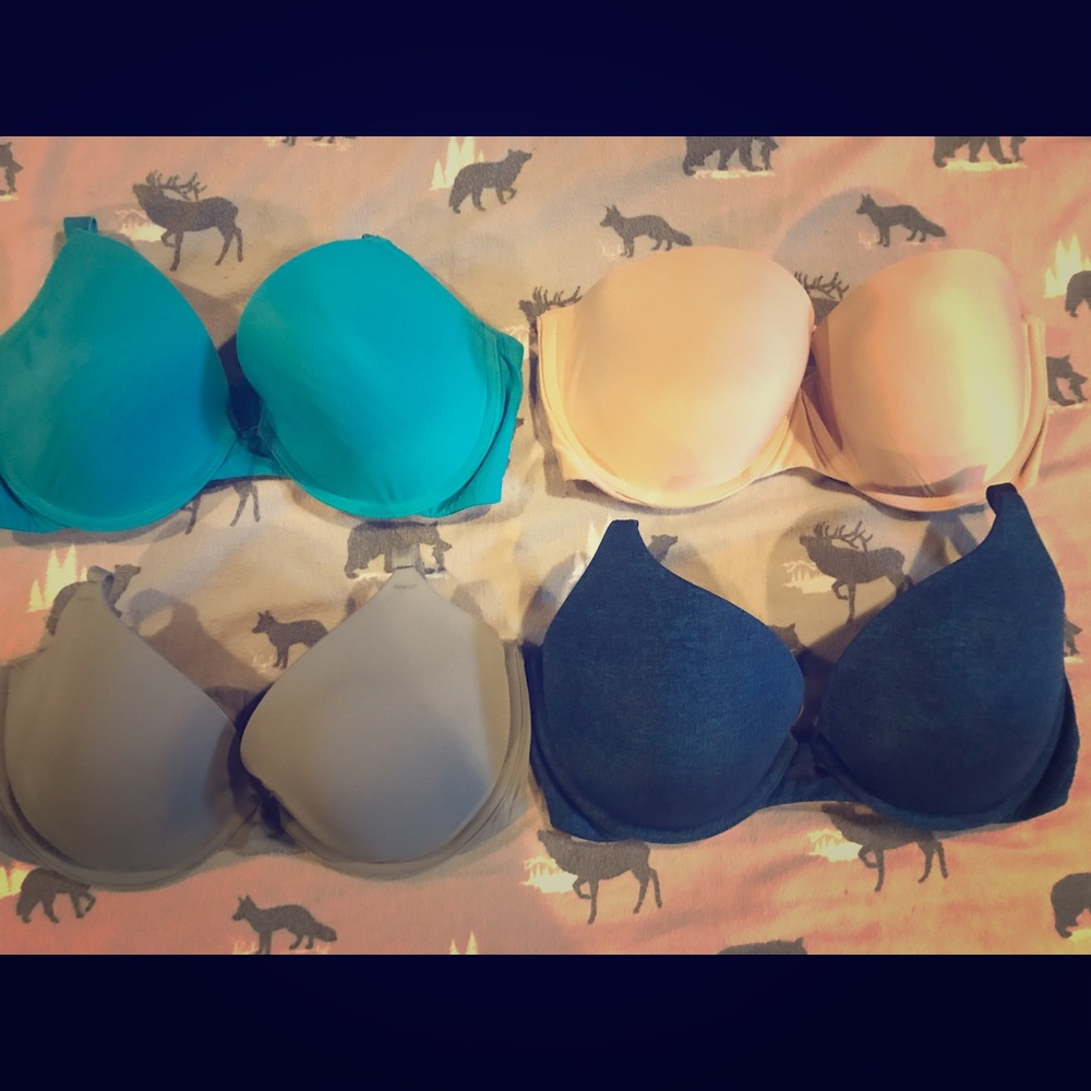 34D bra lot of four